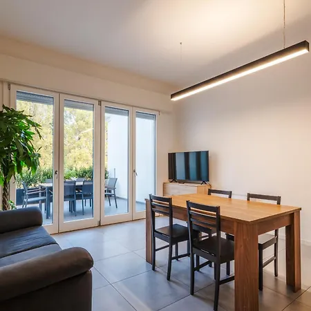 Lejlighed Rivazza - Free Wifi, Air Conditioning & Private Parking