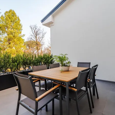 Lejlighed Rivazza - Free Wifi, Air Conditioning & Private Parking