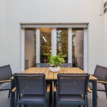 Rivazza - Free Wifi, Air Conditioning & Private Parking アパート