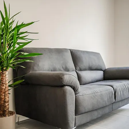 Apartment Rivazza - Free Wifi, Air Conditioning & Private Parking