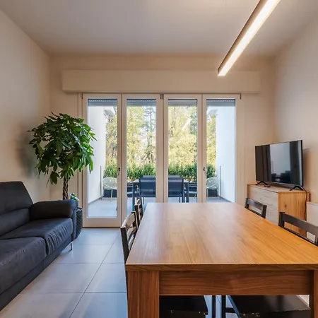 Rivazza - Free Wifi, Air Conditioning & Private Parking Apartment *