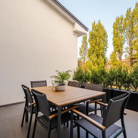 شقة Rivazza - Free Wifi, Air Conditioning & Private Parking إيمولا