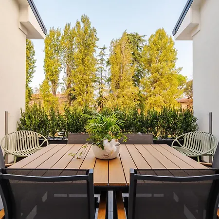 Rivazza - Free Wifi, Air Conditioning & Private Parking شقة إيمولا